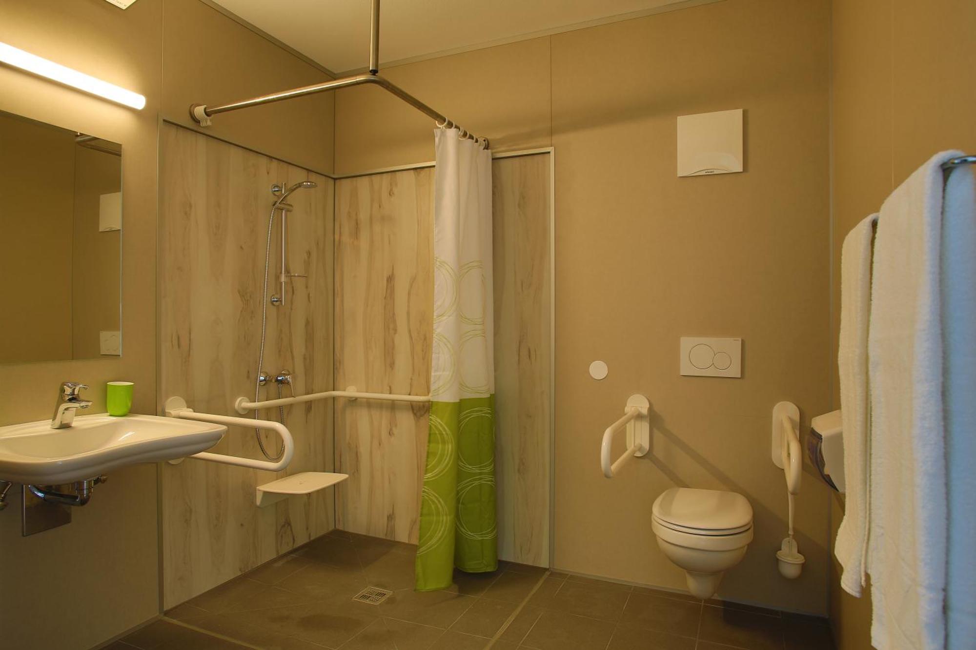 Smart Motel Filton Bagian luar foto
