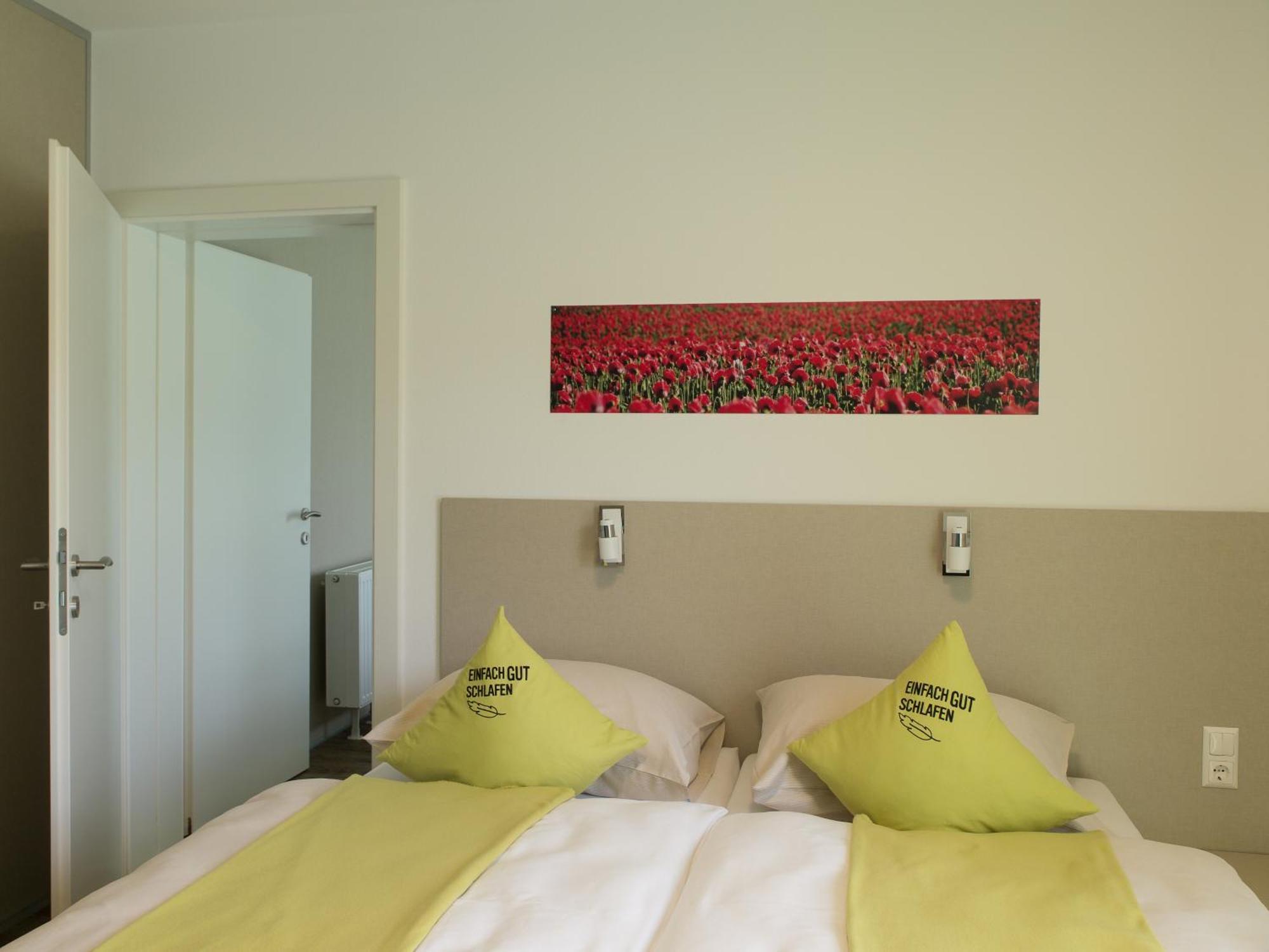 Smart Motel Filton Bagian luar foto