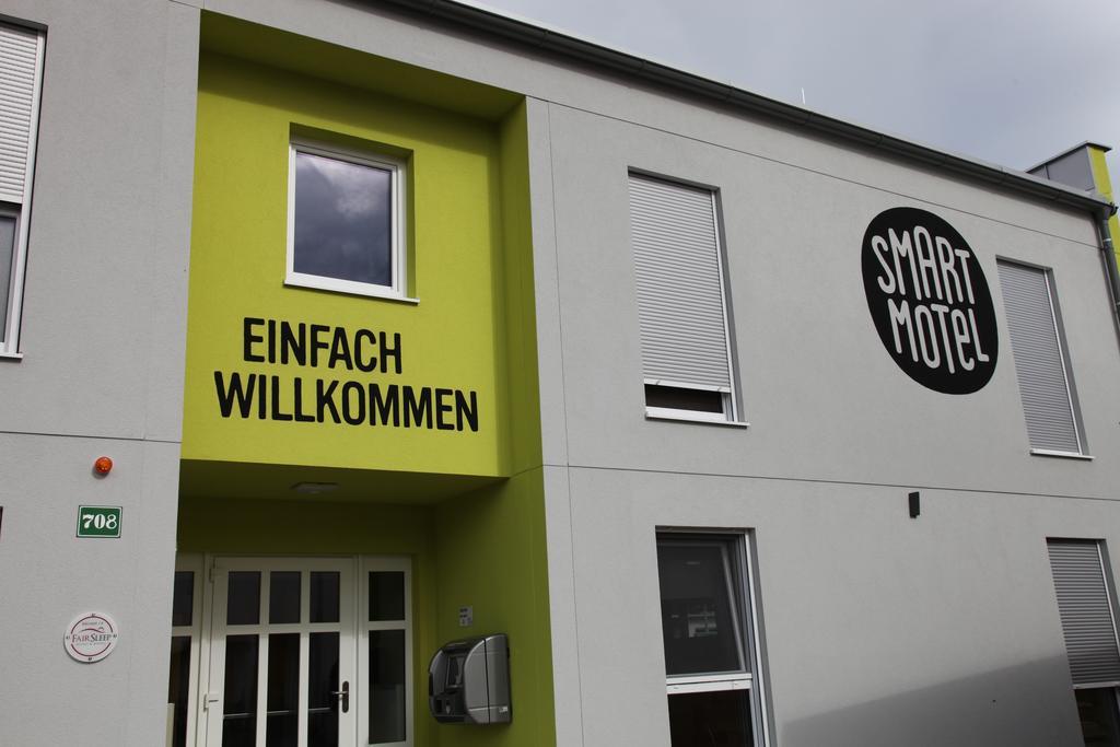Smart Motel Filton Bagian luar foto